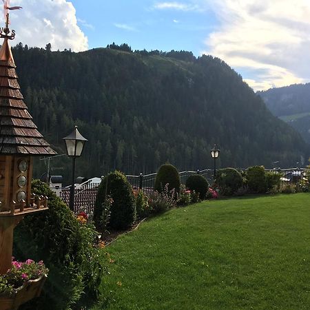 Отель Garni Mezdi Santa Cristina Val Gardena Экстерьер фото