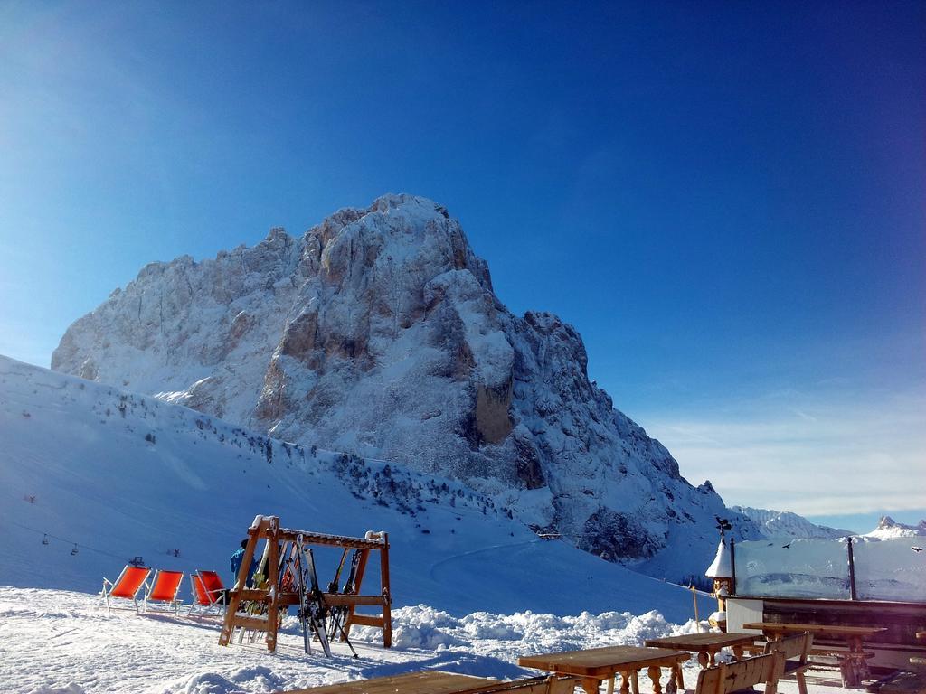 Отель Garni Mezdi Santa Cristina Val Gardena Экстерьер фото