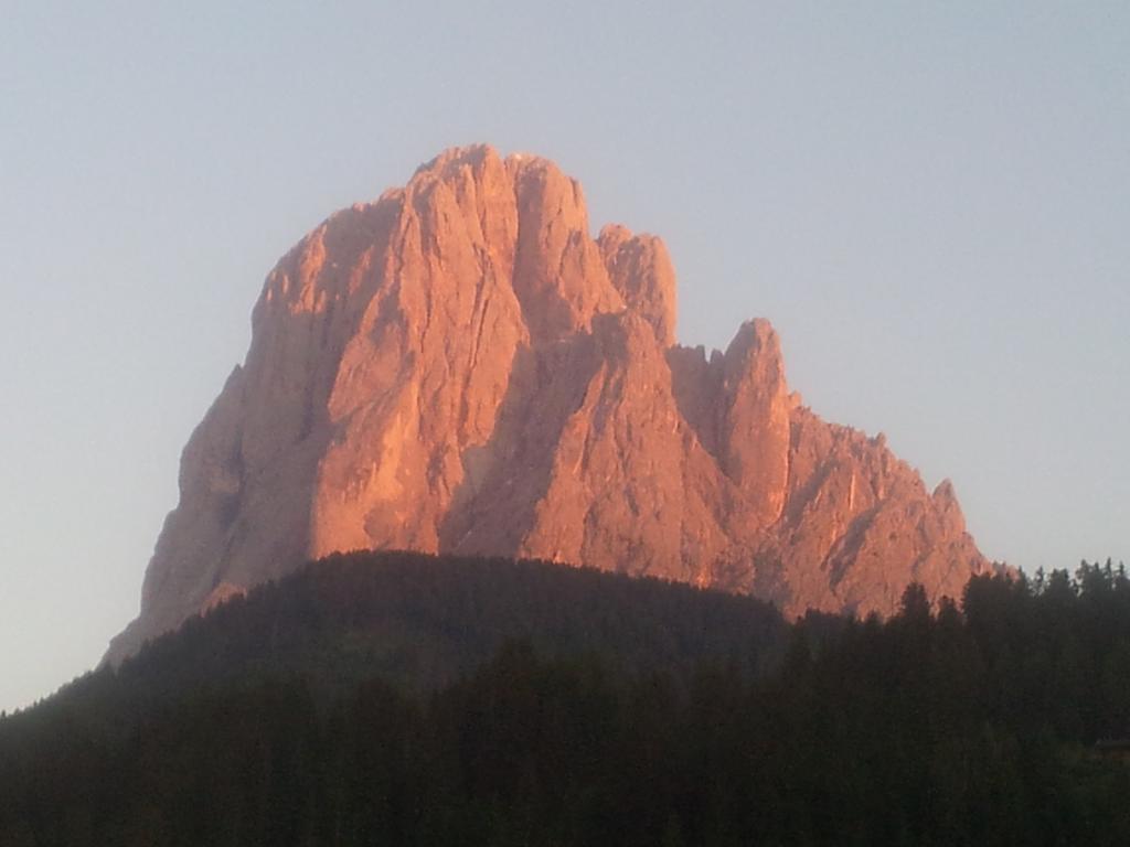 Отель Garni Mezdi Santa Cristina Val Gardena Экстерьер фото